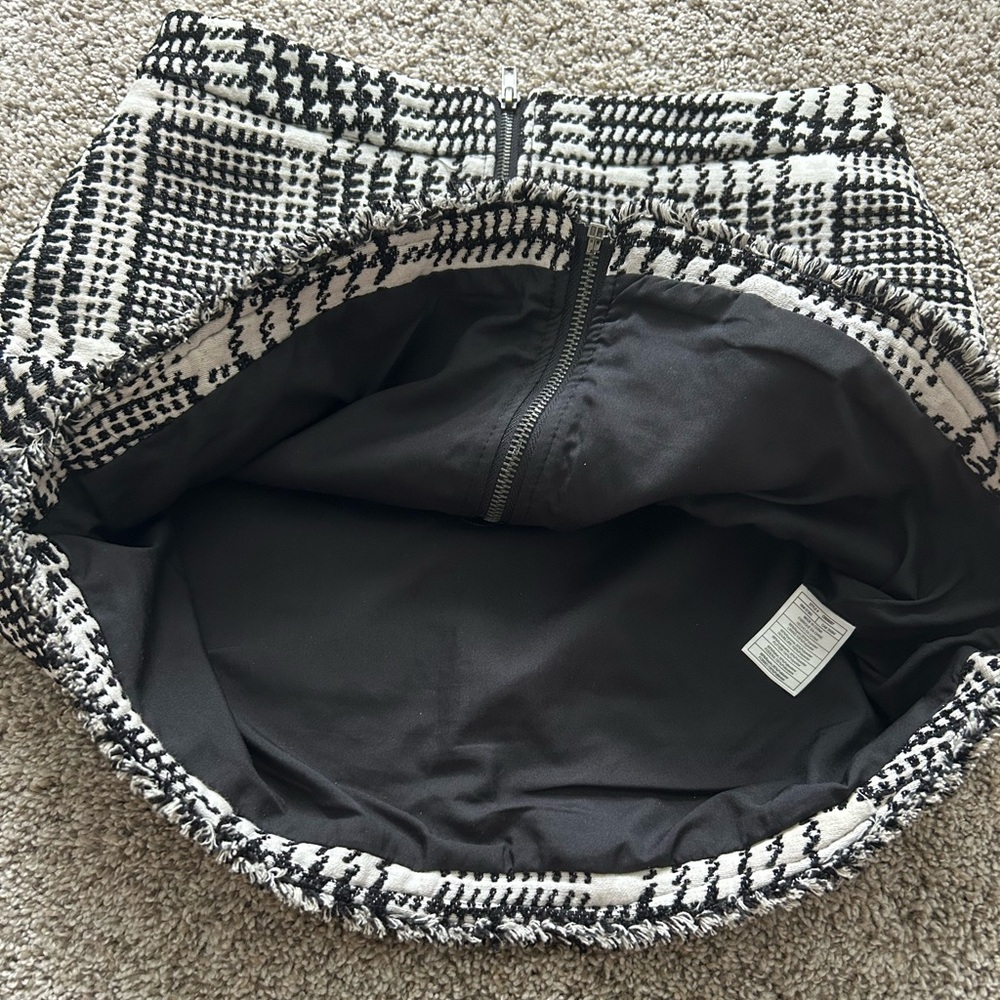 Cupcakes & Cashmere plaid mini skirt zip up black and white houndstooth pattern - Picture 10 of 13